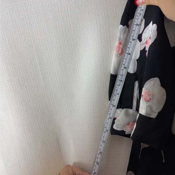 Banana Republic Dillon Floral Button Down Shirt XS Black White Orchid Print Top - Picture 6 of 6